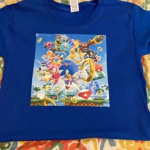 Boys size small sonic tee